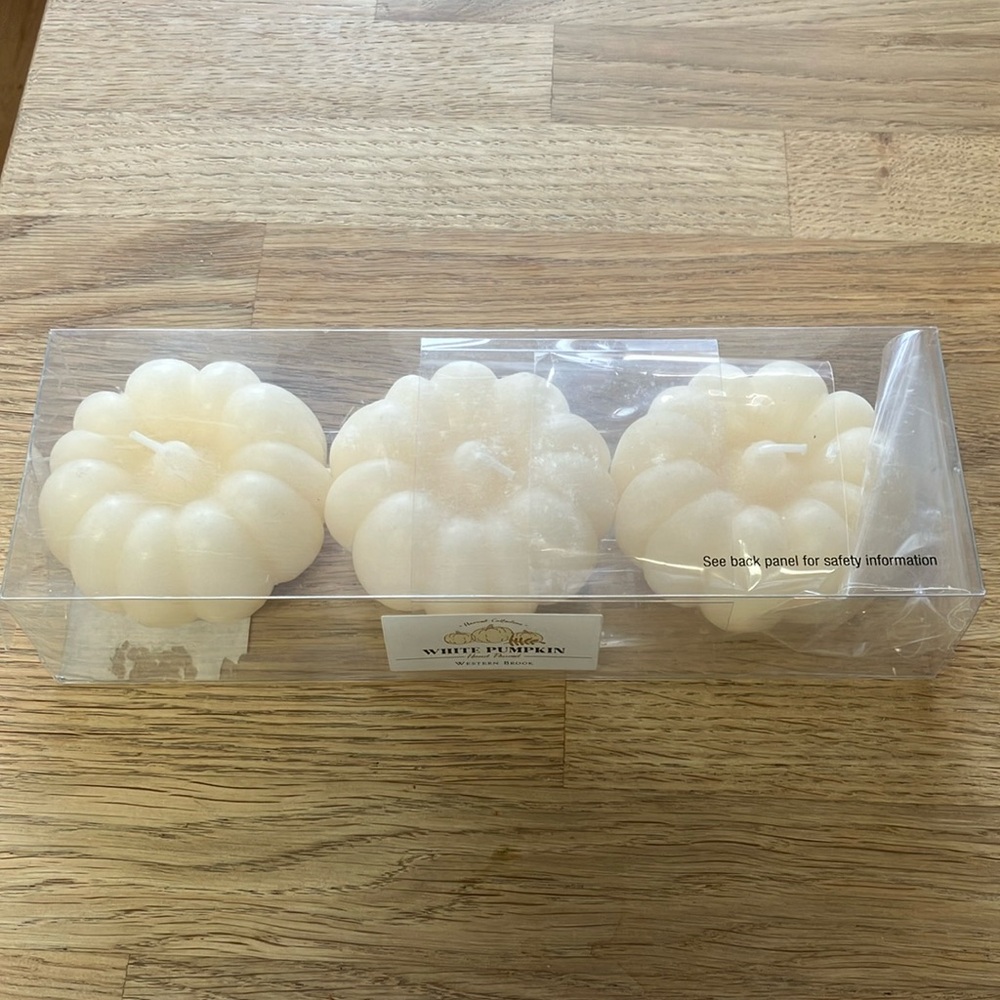 White 3 set Pumpkin Scented Candles Set